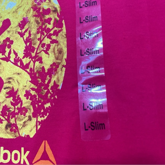 VINTAGE NWOT REEBOK GRAPHIC ( RUNNER) 100% COTTON T SHIRT SIZE LARGE SLIM RED - Picture 6 of 6